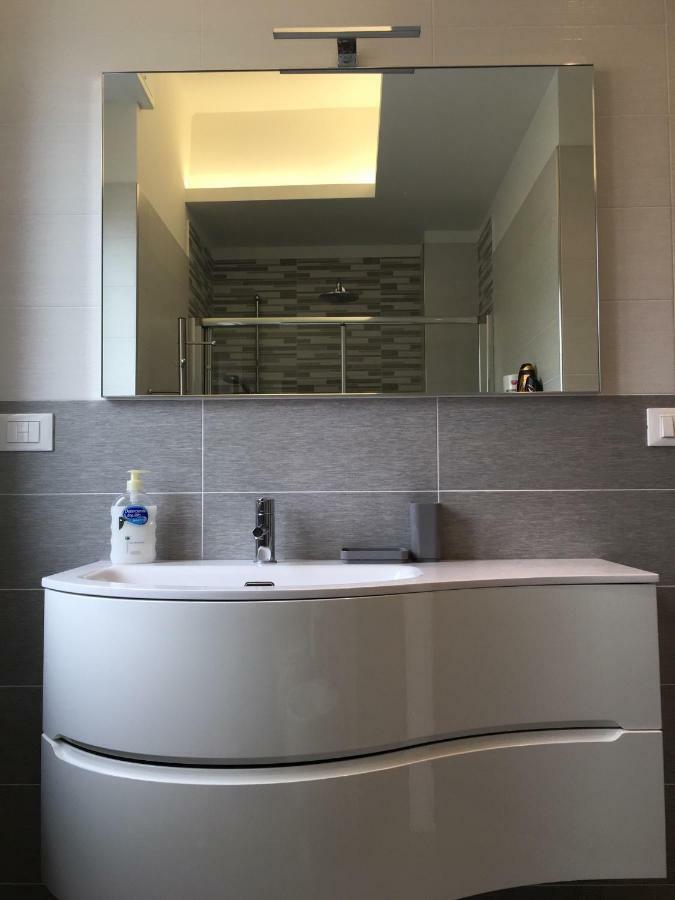 Appartamento Sul Porto โลอาโน ภายนอก รูปภาพ